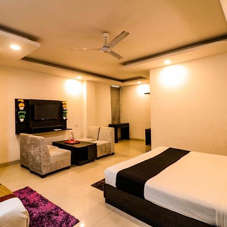 Hotel Olive Zone Near Delhi Airport Нью-Делі Екстер'єр фото